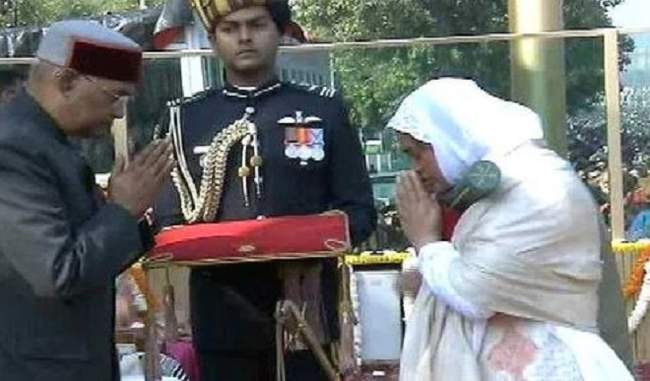 wife-of-soldier-killed-on-duty-receives-ashok-chakra-in-poignant-moment