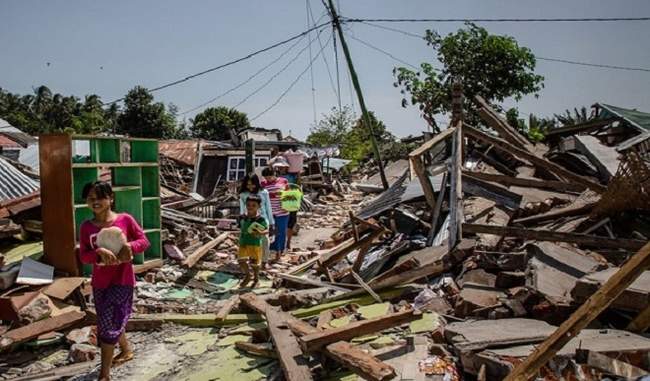 earthquake-of-magnitude-6-hits-indonesia
