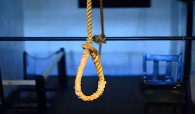allahabad-university-professor-commits-suicide-by-hanging