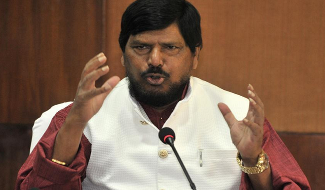 those-who-do-not-like-the-constitution-do-not-have-the-right-to-live-in-india-says-athawale