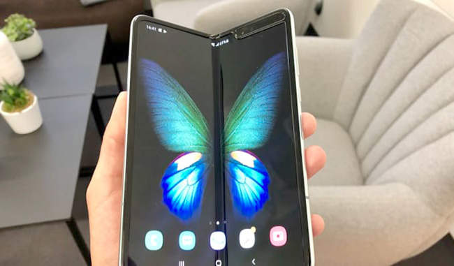 samsung-galaxy-fold-launched-in-india-know-features