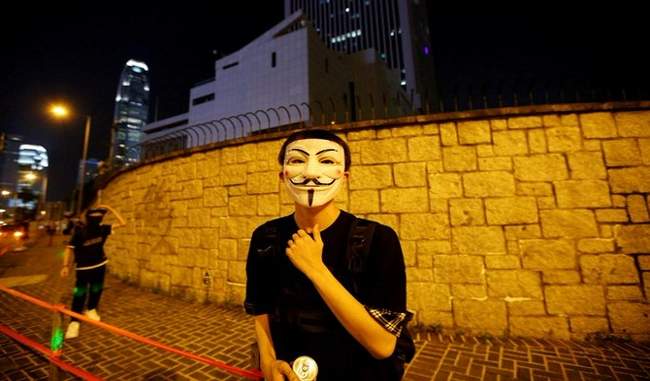 thousands-of-people-demonstrated-in-hong-kong-the-government-is-preparing-to-ban