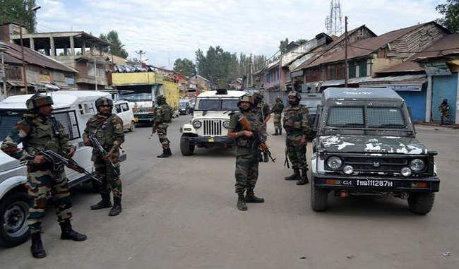 grenade-attack-on-security-forces-outside-anantnag-dc-office-in-jammu-and-kashmir