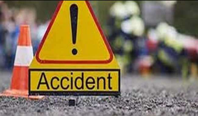 horrific-accident-on-noida-expressway-two-killed