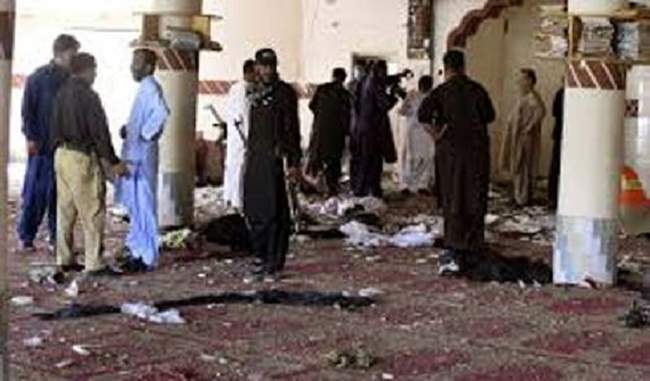 blast-in-a-mosque-in-afghanistan-during-namaz-17-dead