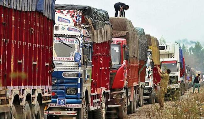सेब व्यापारियों पर नहीं, कश्मीर की अर्थव्यवस्था पर हमला कर रहे हैं आतंकी