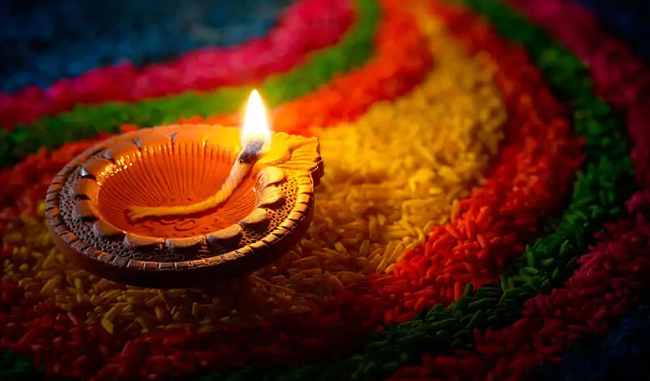 made-in-china-disappears-make-in-india-in-the-market-of-idols