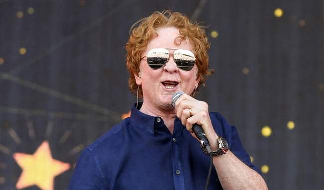 famous-singer-mick-hucknall-has-spent-nigh-with-3285-girls