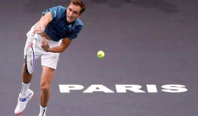 in-paris-tennis-masters-chardy-upsets-after-defeating-medvedev