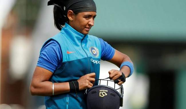 harmanpreet-kaur-becomes-first-indian-cricketer-to-play-100-t20-internationals