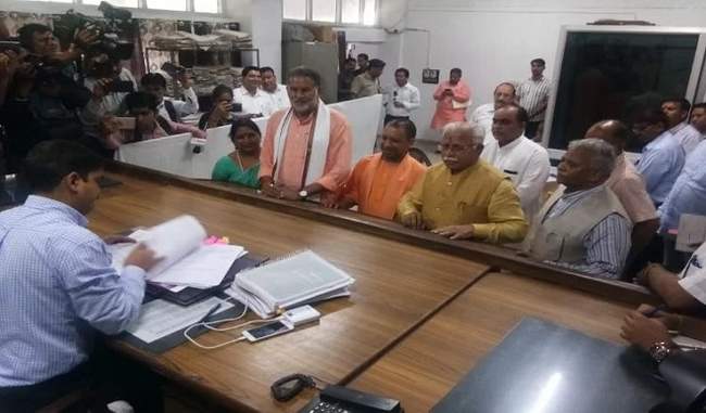 manohar-lal-filed-nomination-in-yogi-presence-claimed-big-win-from-last-time