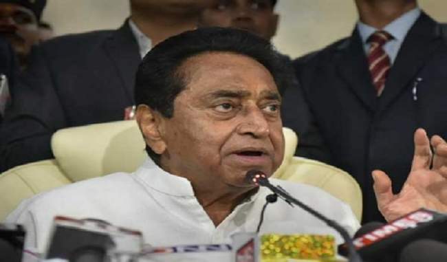 after-the-operation-in-kamal-nath-hometown-4-patients-lost-their-eyesight-cm-ordered-an-inquiry