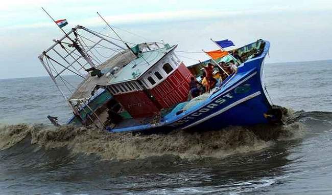one-fisherman-killed-in-odisha-overturning-incident