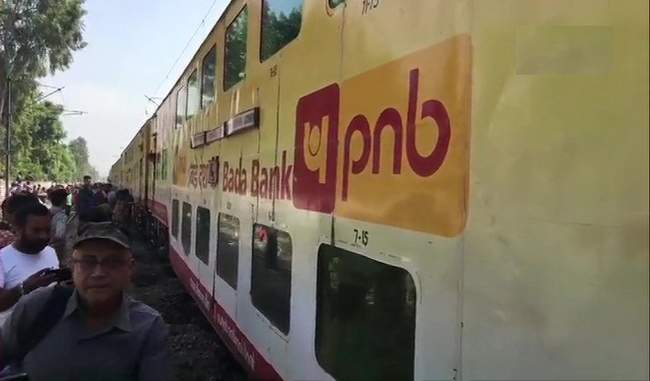 two-coaches-of-lucknow-anand-vihar-train-derailed-in-uttar-pradesh