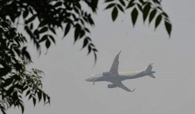 visibility-reduced-due-to-pollution-32-flights-diverted-at-delhi-airport