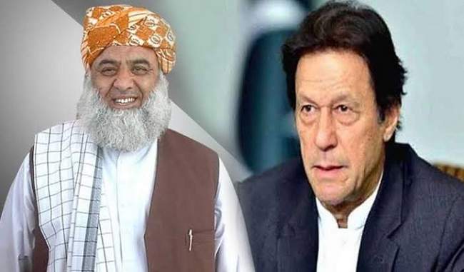 pakistan-government-approaches-fire-maulvi-to-end-independence-march