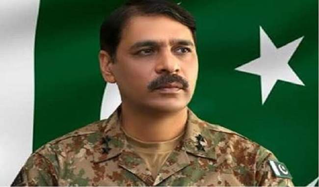 pak-army-has-no-time-to-look-into-political-issues-says-major-general-ghafoor
