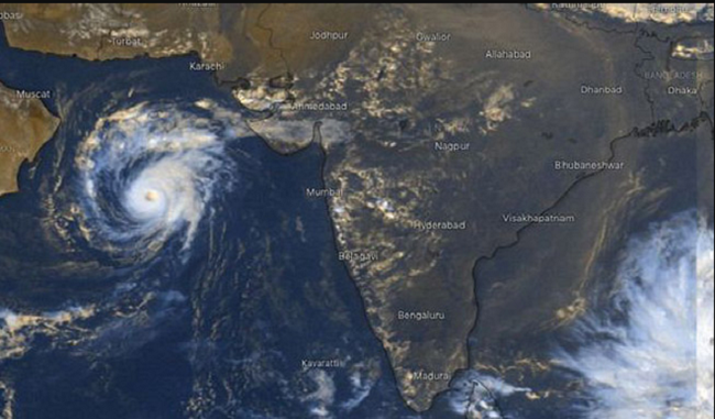 relief-from-gujarat-due-to-cyclone-or-maha-rain-likely-next-day