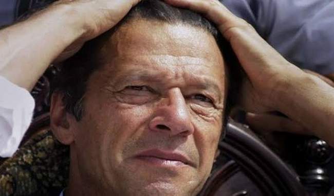 opposition-in-pakistan-gives-48-hour-time-limit-for-imran-to-resign