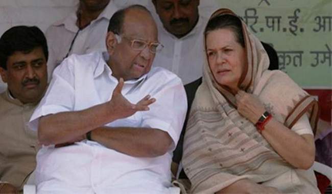 sonia-talks-to-pawar-authorizes-leaders-to-discuss-with-ncp