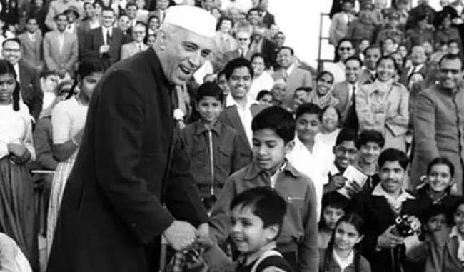 pandit-jawaharlal-nehru-saw-the-future-of-the-country-in-children