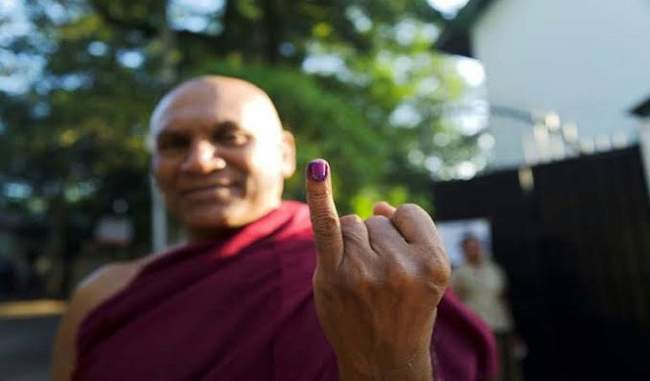 voting-for-the-presidential-race-continues-in-sri-lanka-a-tough-fight-between-rajapaksa-and-premadasa