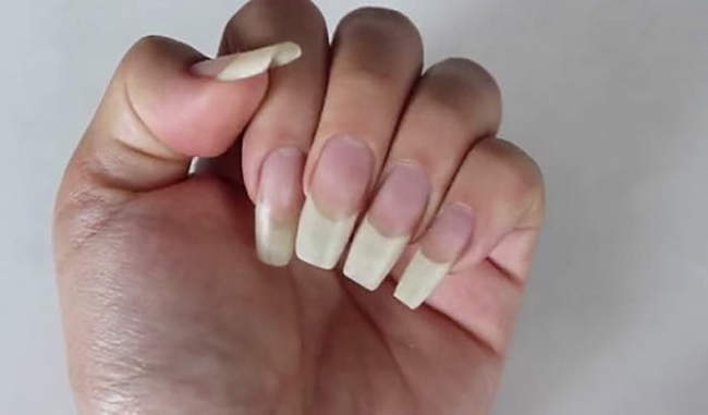लंबे नाखून रखने की हैं शौकीन, तो एक बार अवश्य पढें यह लेख - know the  harmful health effects of long nails in hindi