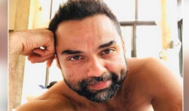 why-abhay-deol-slept-with-the-director-for-the-film