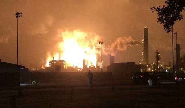 texas-plant-explosion-releases-chemical-plume