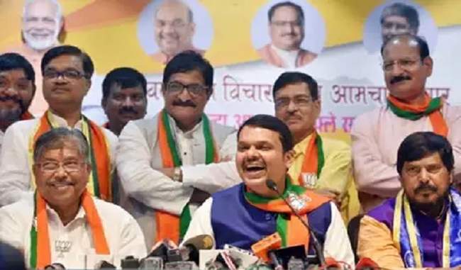 outgoing-minister-close-to-fadnavis-claims-some-party-leaders-in-favor-of-re-election