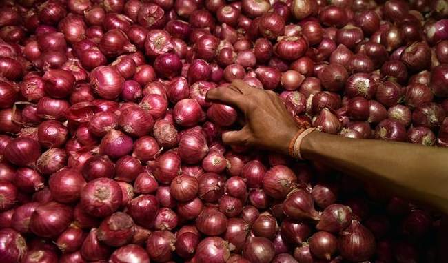 truck-laden-with-onions-worth-rs-22-lakh-goes-missing-in-mp
