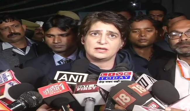 women-should-seize-power-from-men-so-that-they-can-defend-themselves-says-priyanka-gandhi