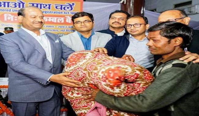 timadars-of-patients-will-get-blankets-for-night-use-om-birla-launches