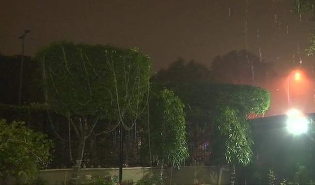 cold-after-snowfall-in-north-india-rain-also-occurred-in-delhi cold-after-snowfall-in-north-india-rain-also-occurred-in-delhi