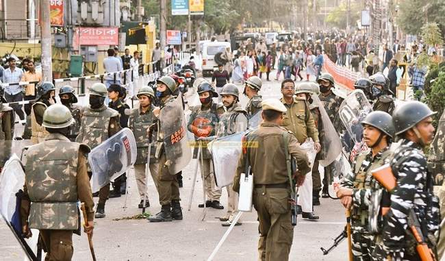 curfew-relaxed-in-dibrugarh-protesters-are-fasting-in-guwahati