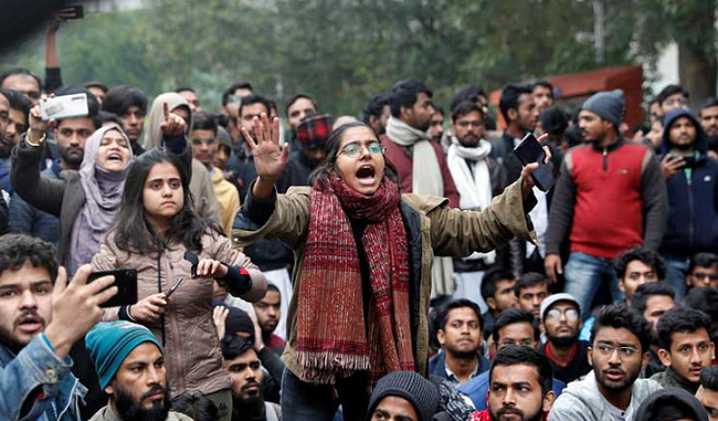 citizenship-law-peaceful-demonstration-outside-jamia-university