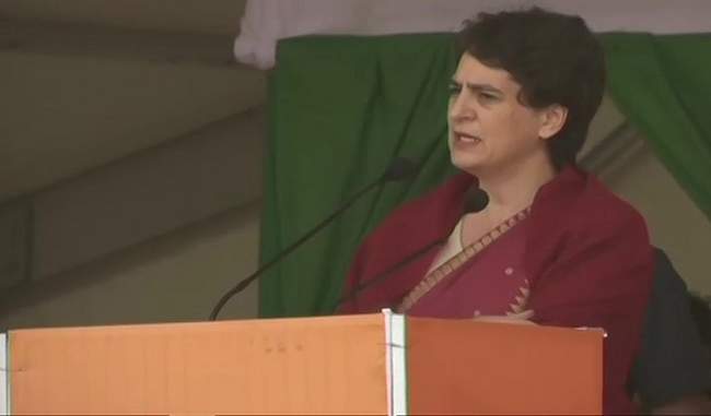 at-the-rally-in-jharkhand-priyanka-gandhi-said-choose-a-government-that-listens-to-the-students