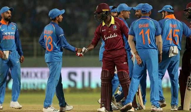 india-and-west-indies-teams-reach-cuttack-for-third-odi