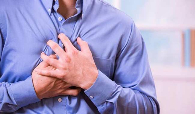 know-the-reason-of-chest-pain-in-hindi