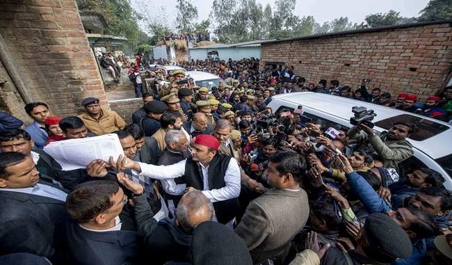 akhilesh-question-if-the-people-of-bengal-rioted-what-was-up-police-doing
