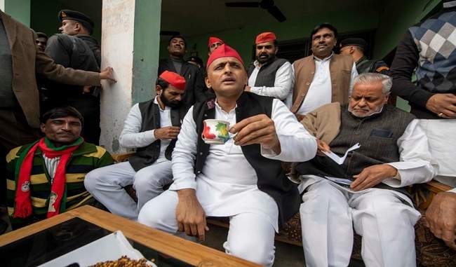 akhilesh-targeted-the-bjp-saying-the-public-is-ready-to-cut-his-leaf
