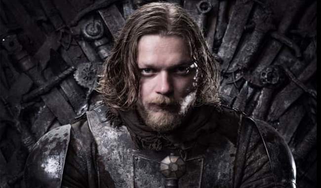 30-year-old-theon-greyjoy-of-game-of-thrones-said-goodbye-to-the-world