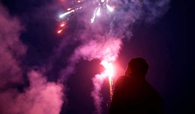 indian-origin-man-arrested-for-bursting-crackers-in-singapore