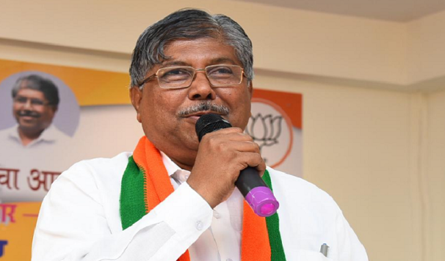 pankaja-munde-not-quitting-bjp-says-maharashtra-party-chief