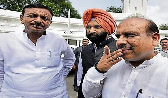 bjp-mlas-walkout-from-the-assembly-on-the-issue-of-contaminated-water