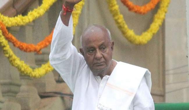 deve-gowda-appealed-to-voters-to-defeat-inept-mla-in-byelections