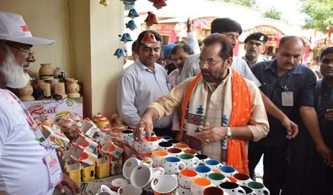 hunar-haat-is-a-successful-campaign-to-save-the-legacy-of-indigenous-handicraft-craftsmanship-naqvi
