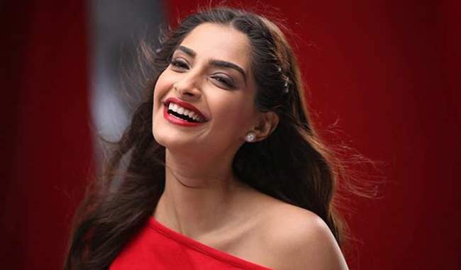 sonam-kapoor-would-love-to-be-a-part-of-munnabhai3