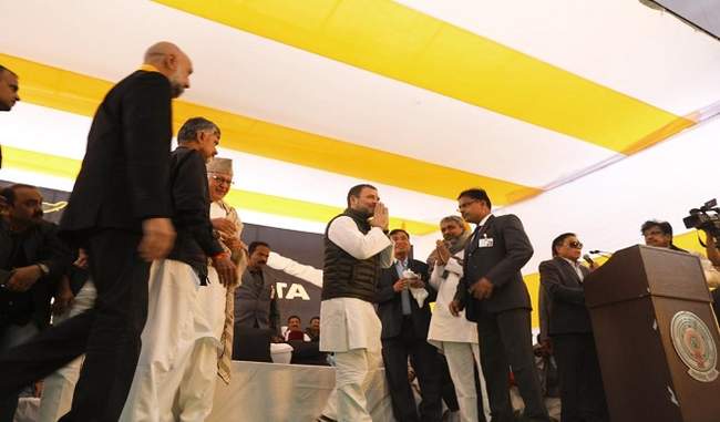 pm-speaks-to-people-of-andhra-pradesh-lies-no-credibility-says-rahul