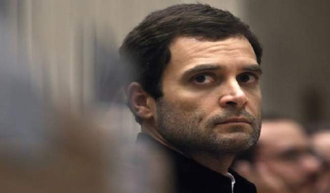 rahul-reached-the-airport-to-pay-homage-to-the-martyrs-of-the-pulwama-attack